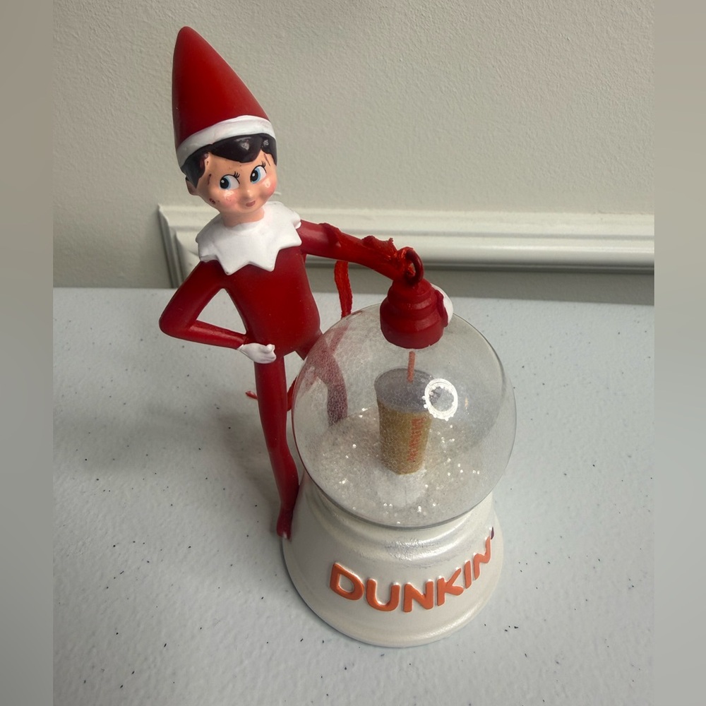 Dunkin' Elf Figurine Set - Picture 7 of 8